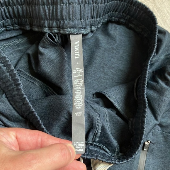 Vuori Sunday Performance joggers - Picture 15 of 16